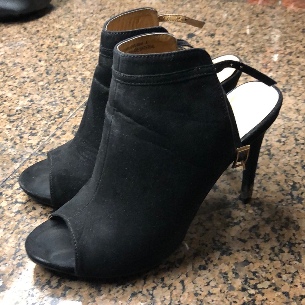 Anne Michelle pump